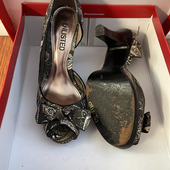 Unlisted Paisley Style Open Toe Style Heel - Picture 2 of 2